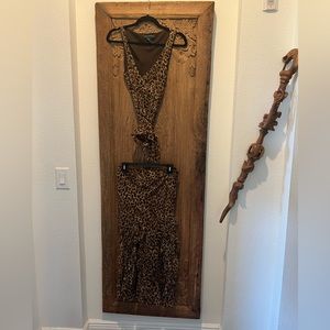 Gorgeous Ralph Lauren Leopard print 100% silk blouse and skirt w/ elastic waist